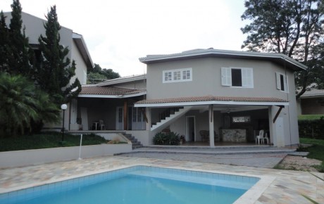 churrasqueira, dormitórios externos, salão de festas/academia