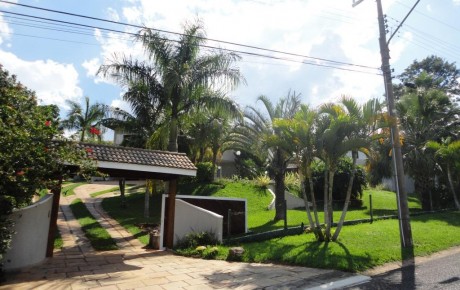 Portão de entrada, vista frontal