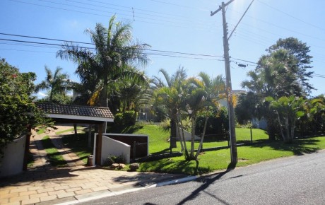 Portão de entrada, vista frontal