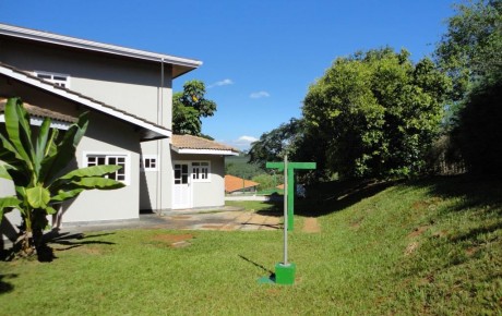 Fundos e entrada de serviço