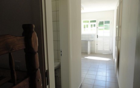 Dormitório e banheiro de serviço, lavanderia